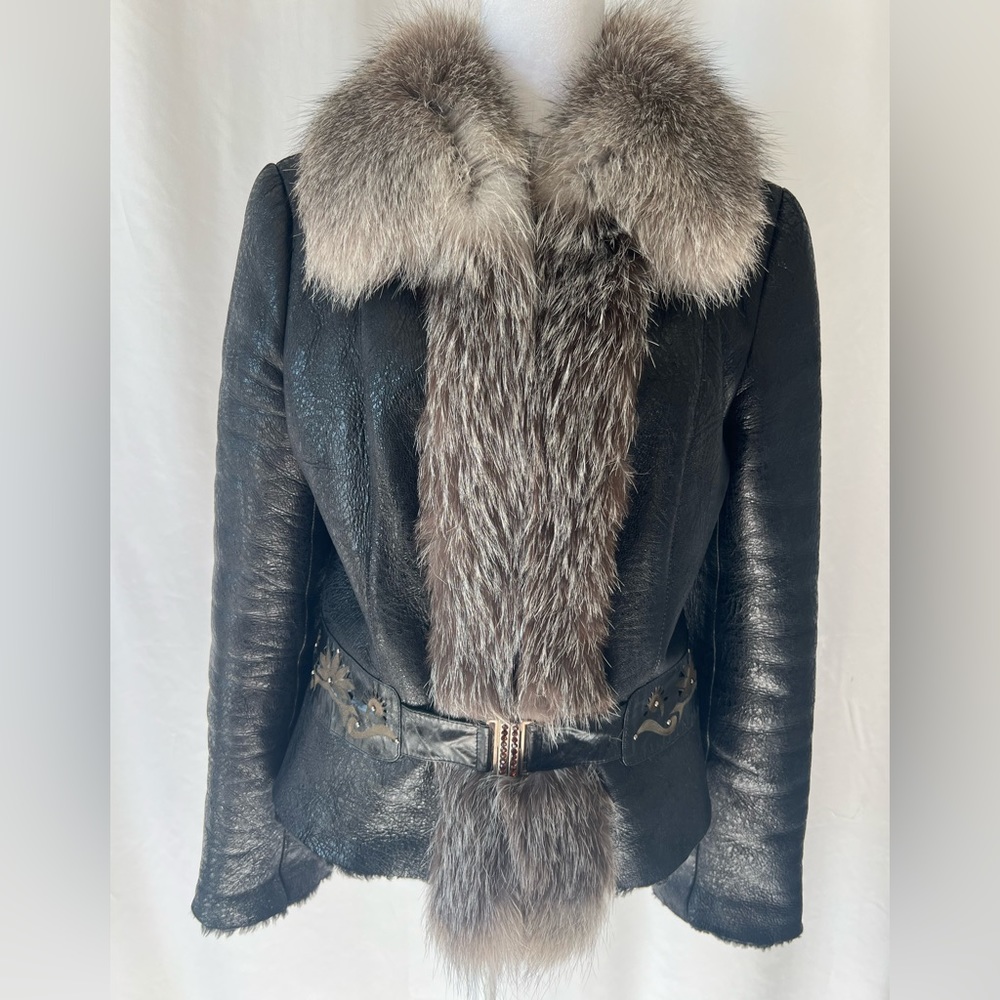 Manzari Milano black leather shearling with fox fur trim winter jacket. Size 38